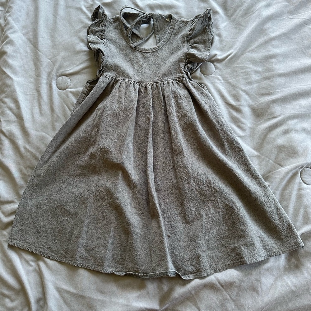 Girls dress